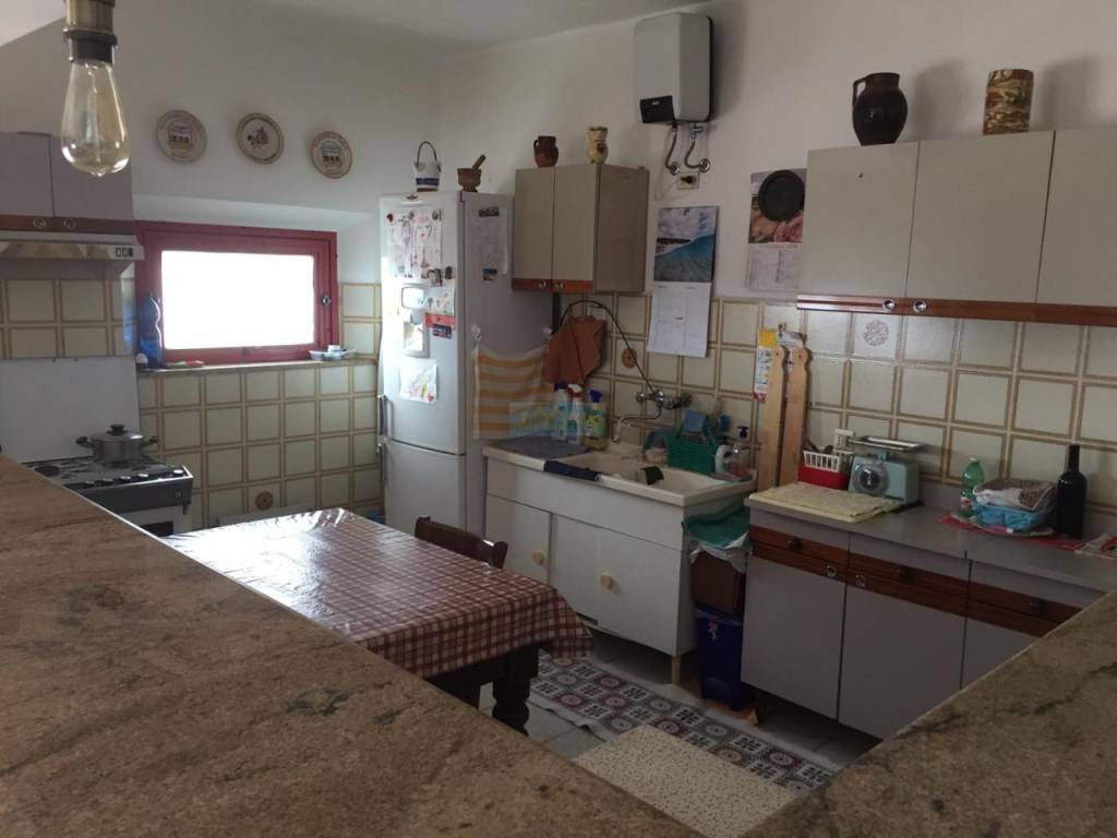 Appartamento a Ceglie messapica in Via Sacerdote Paolo Lisi - Foto 4