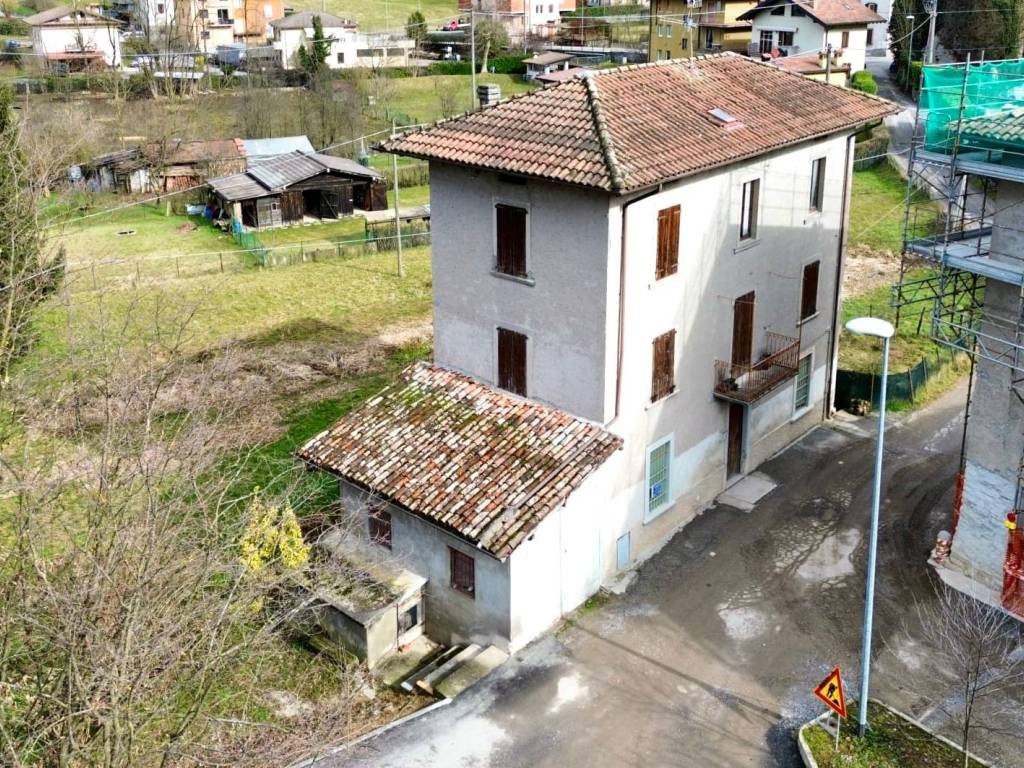 Rustico / casale a Albino in Via Lunga - Foto 1