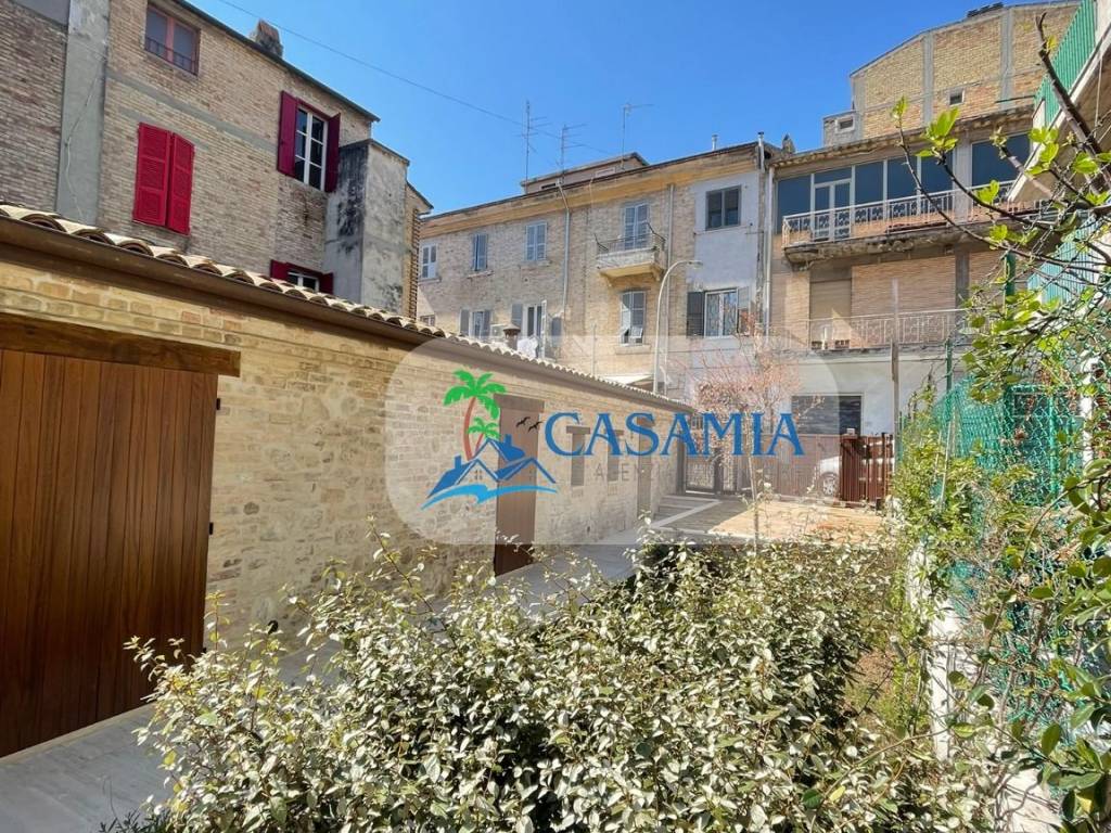 Villa a San benedetto del tronto in Via Amelio Mazzocchi - Foto 2