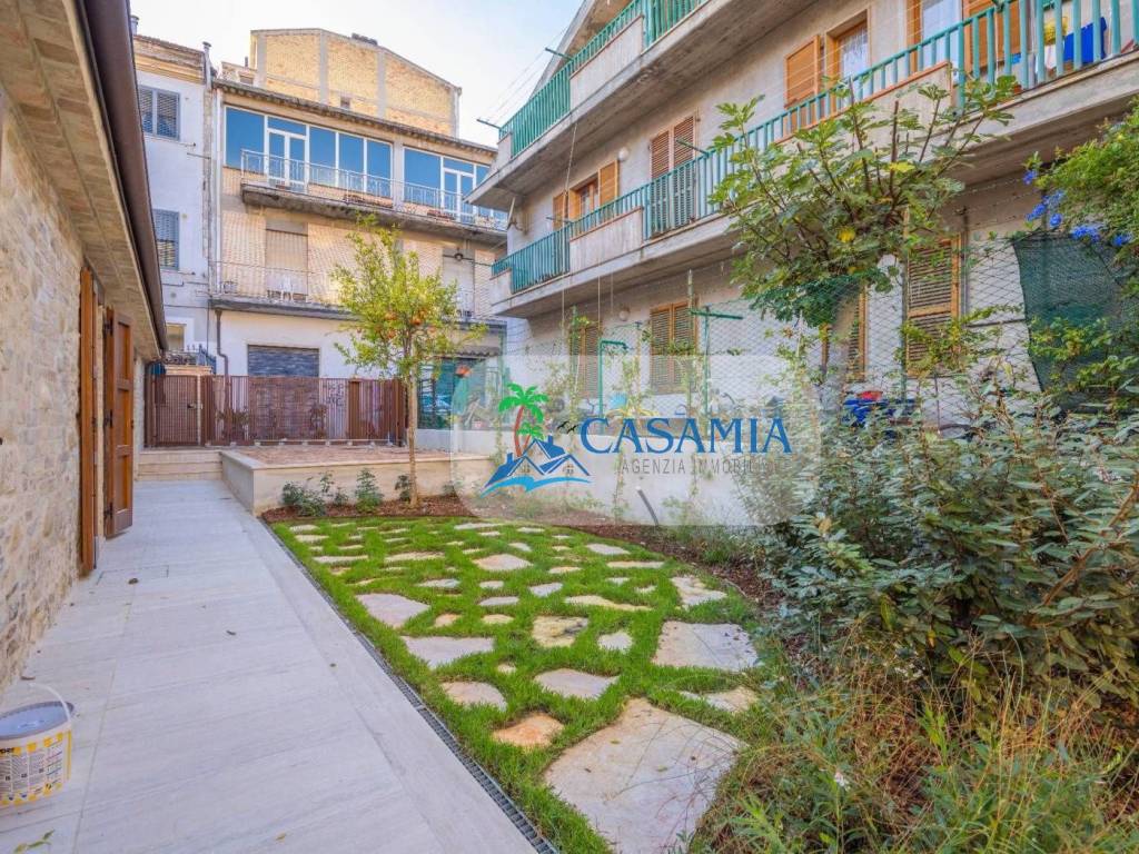 Villa a San benedetto del tronto in Via Amelio Mazzocchi - Foto 4