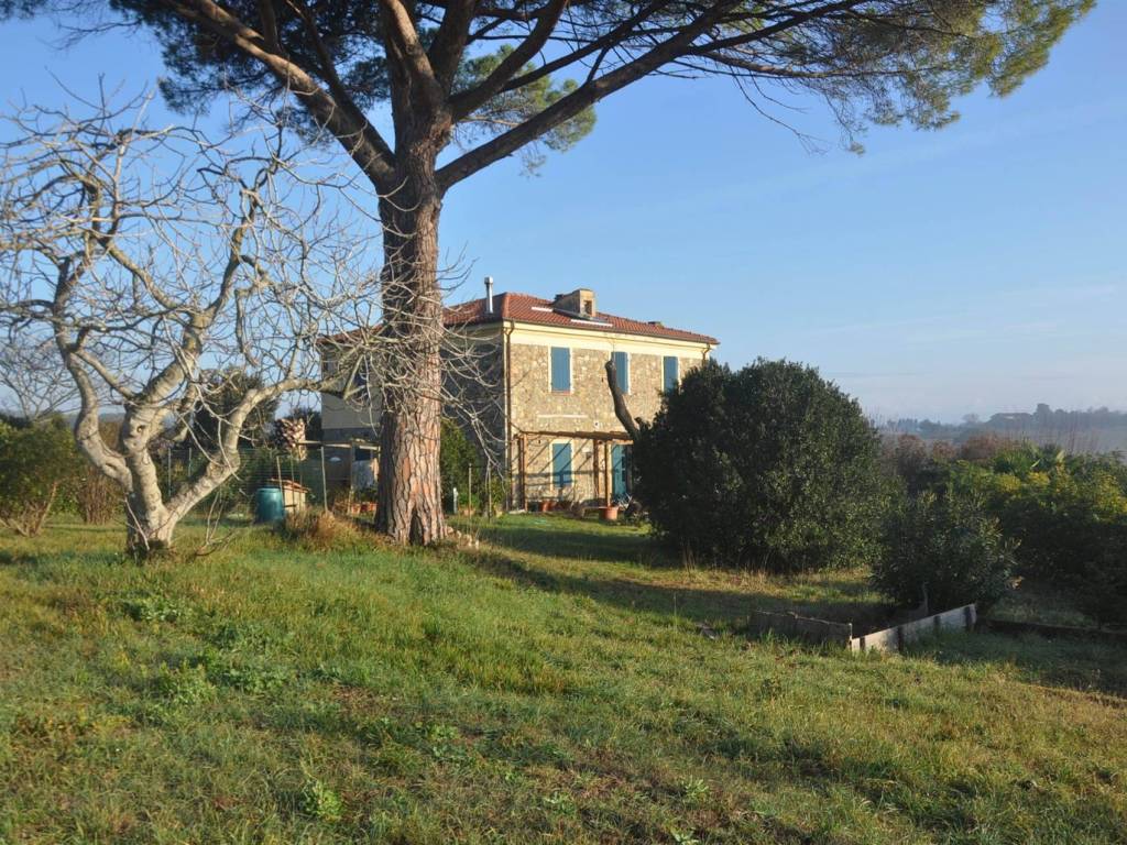 Rustico / casale a Rosignano marittimo in Strada Traversa livornese - Foto 4