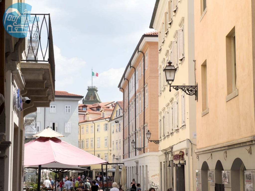 Appartamento a Trieste in Via di Cavana, 7 - Foto 2
