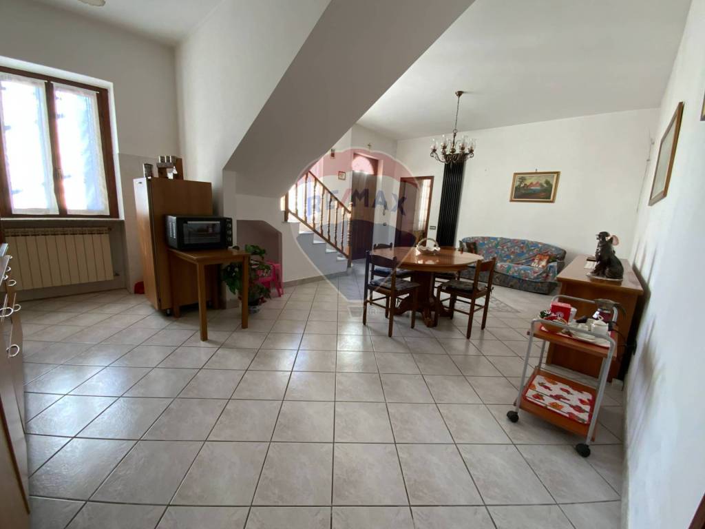 Casa indipendente a Arsago seprio in Leonardo Da Vinci, 11 - Foto 4