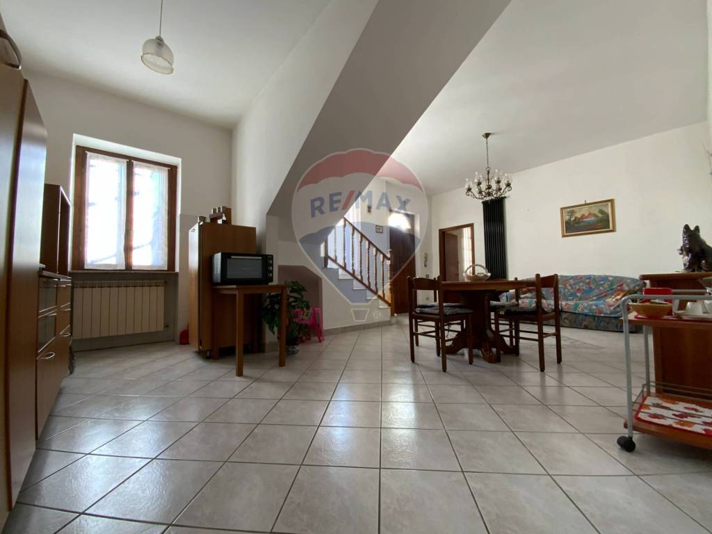 Casa indipendente a Arsago seprio in Leonardo Da Vinci, 11 - Foto 5