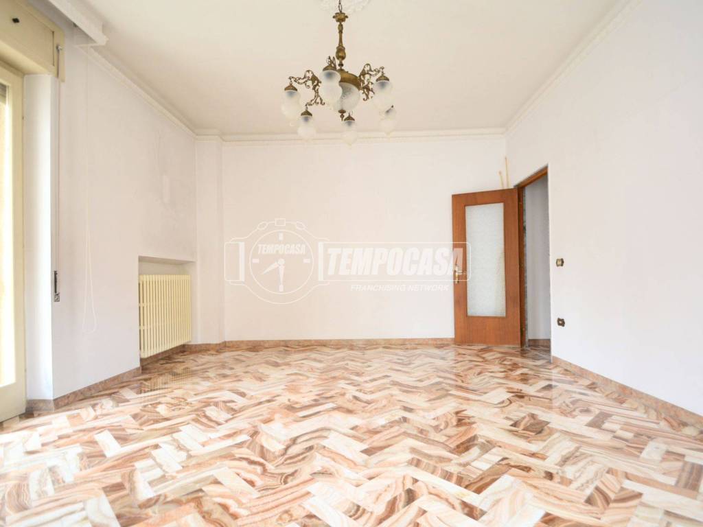 Appartamento a Putignano in Via Fratelli Bandiera - Foto 4