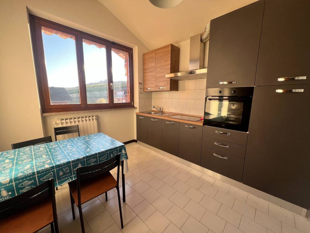 Appartamento a Castagnito in Via 4 Novembre, 52 - Foto 2