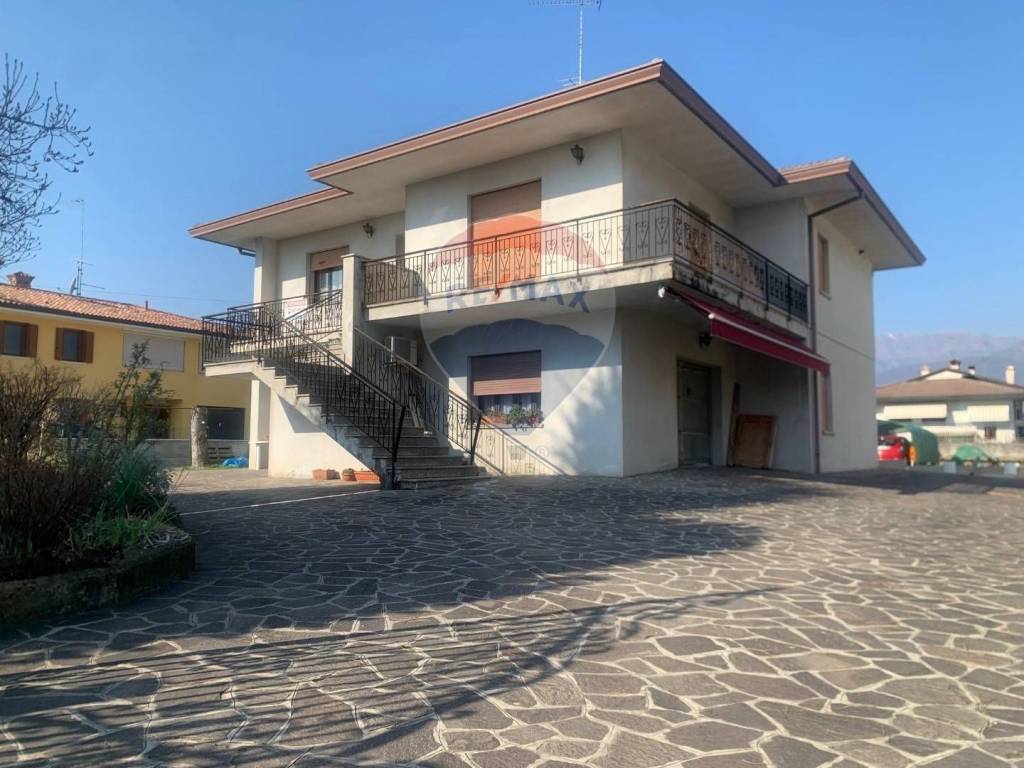 Casa indipendente a Sarmede in Via Cesare Battisti, 64 - Foto 2