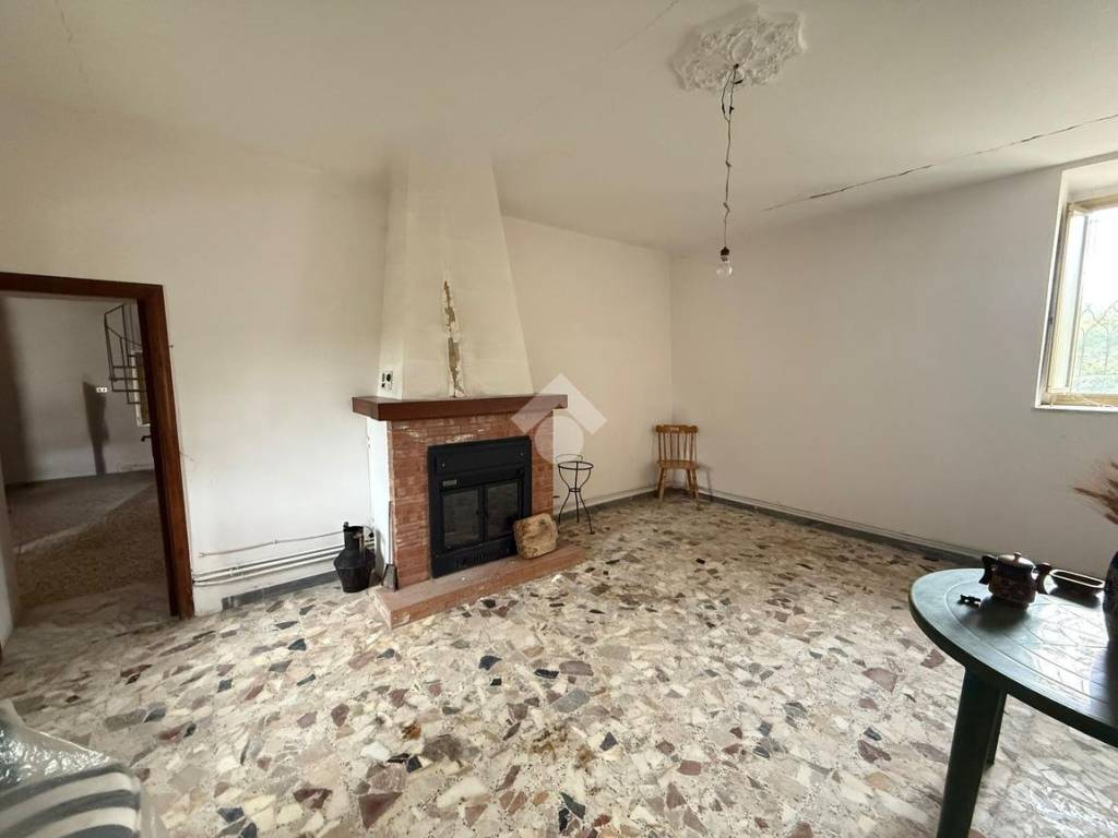 Casa indipendente a Sant'agata de' goti in Contrada Restinola, 2 - Foto 2