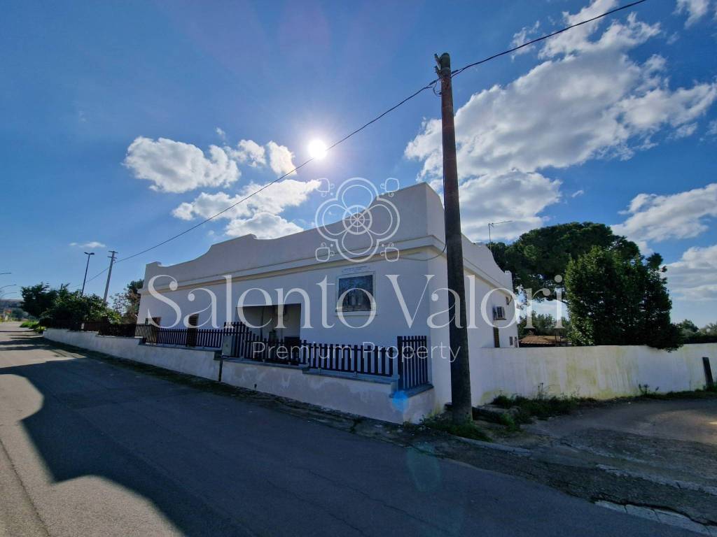 Villa a Parabita in Via Provinciale Tuglie - Foto 3