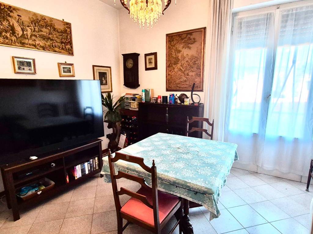 Appartamento a Montevarchi in Via Sante Tani - Foto 5