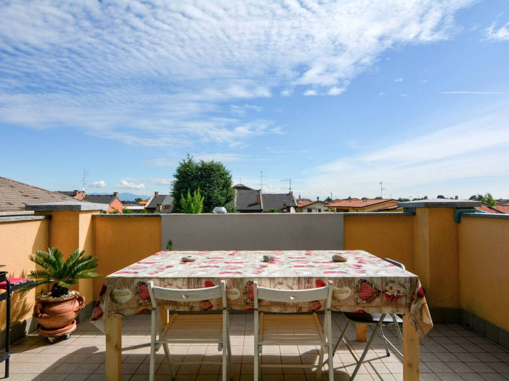 Appartamento a Uboldo in Via per Cerro - Foto 3