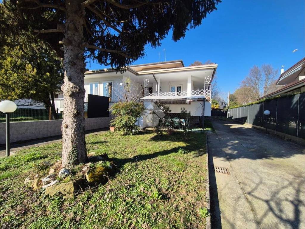 Villa a Abano terme in Via Puccini, 13 - Foto 4