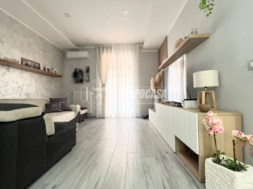 Appartamento a Gioia del colle in Piazza Don Luigi Sturzo - Foto 4