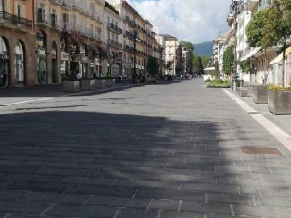 Immobile a Avellino - Foto 2