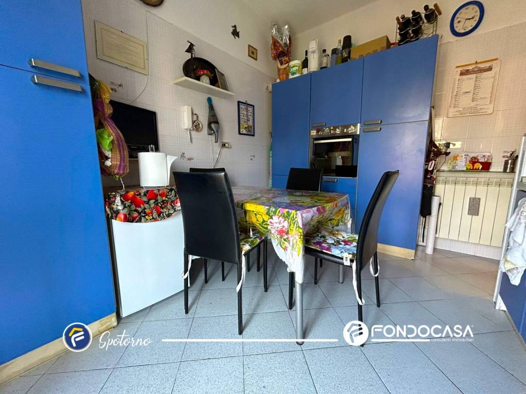 Appartamento a Spotorno in Via Giuseppe Mazzini - Foto 2