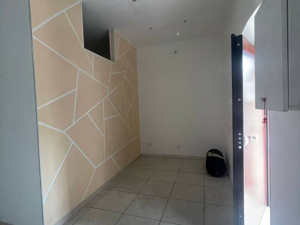 Appartamento a Salerno in Via Ostaglio, 54 - Foto 2