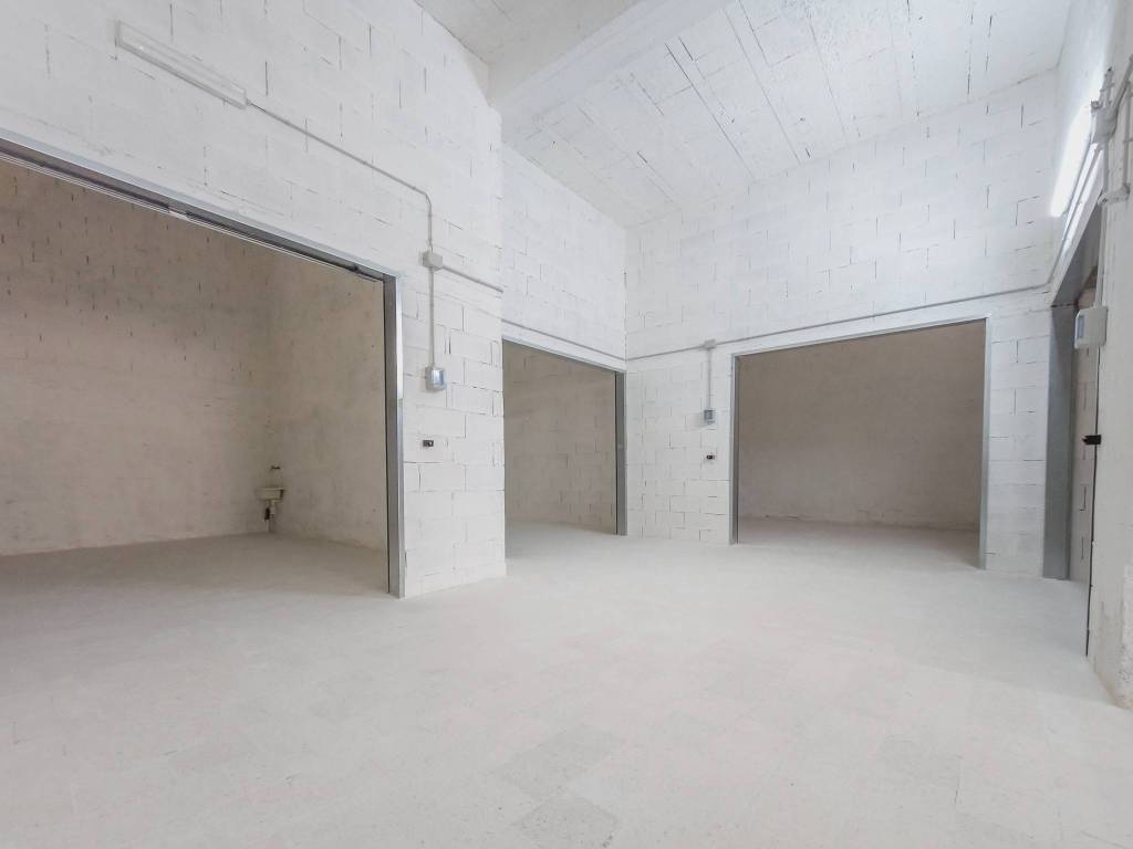 Box / garage a Manfredonia in Via La Castellana, 6 - Foto 3