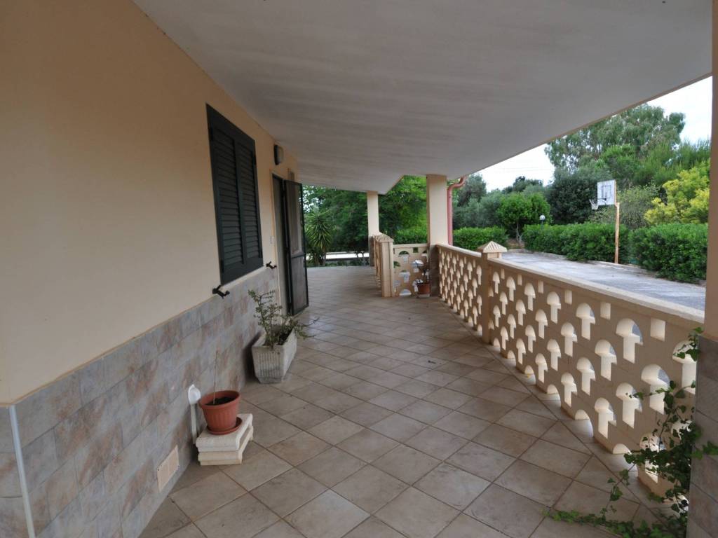Villa a Carovigno in Contrada Grottamiranda - Foto 2
