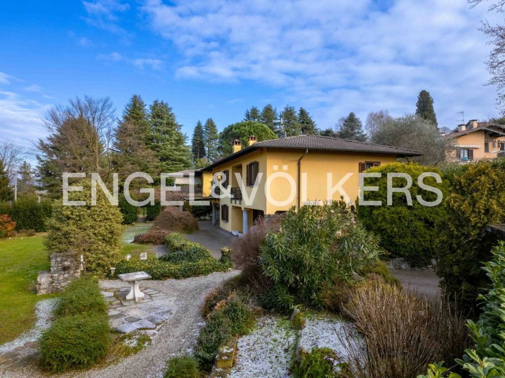 Villa a Azzate in Via Pietro Mascagni - Foto 2