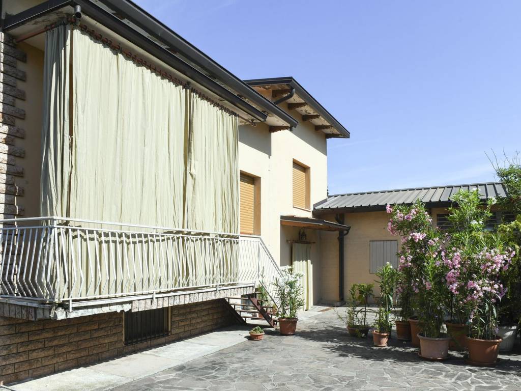 Villa a Crevalcore in Via Mezzo Ponente, 1350 - Foto 2