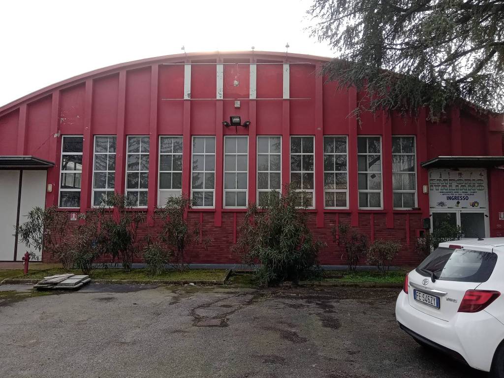 Immobile a Tortona in Strada Statale per Voghera, 52 - Foto 3