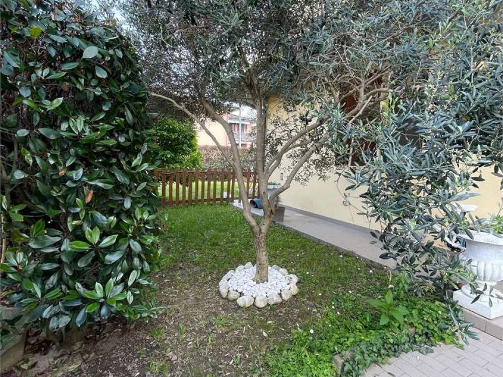 Villa a Casaletto lodigiano in via Guido Rossa , 4 - Foto 2