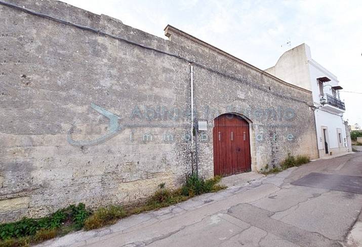 Palazzo / stabile a Castrignano del capo - Foto 2