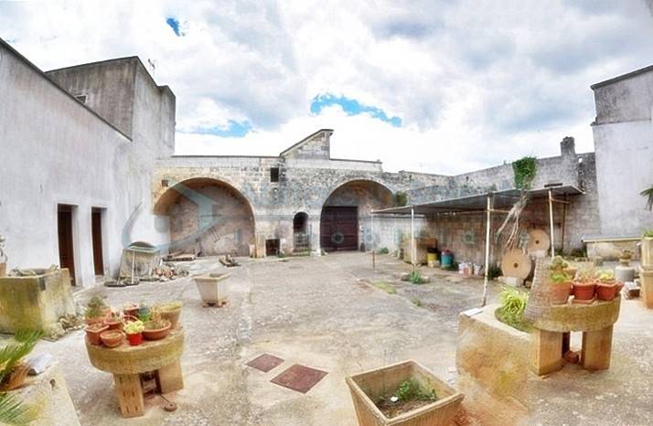 Palazzo / stabile a Castrignano del capo - Foto 4