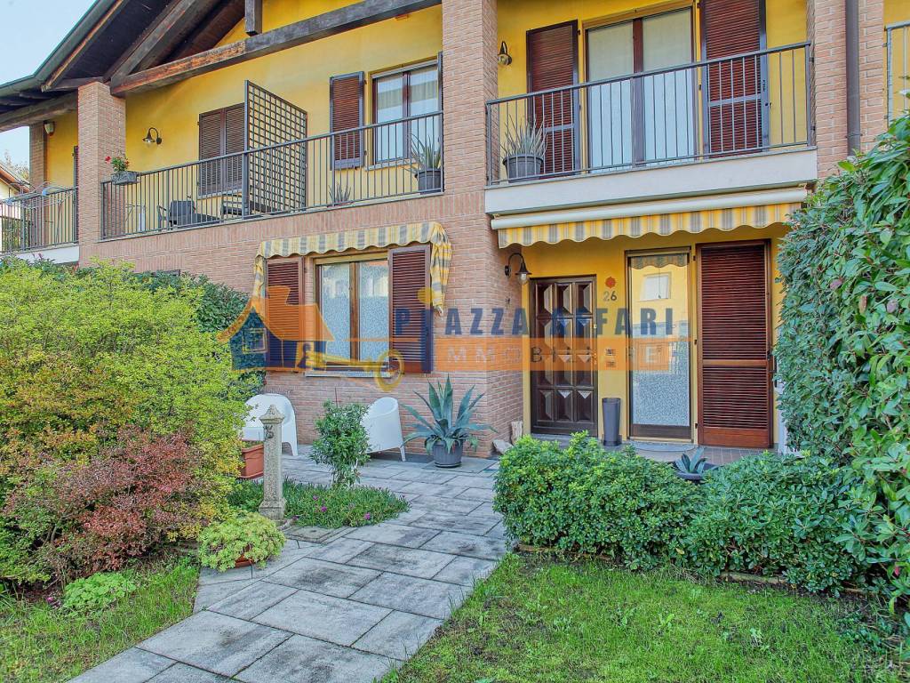 Villetta a schiera a Carnago in via Paolo VI - Foto 3