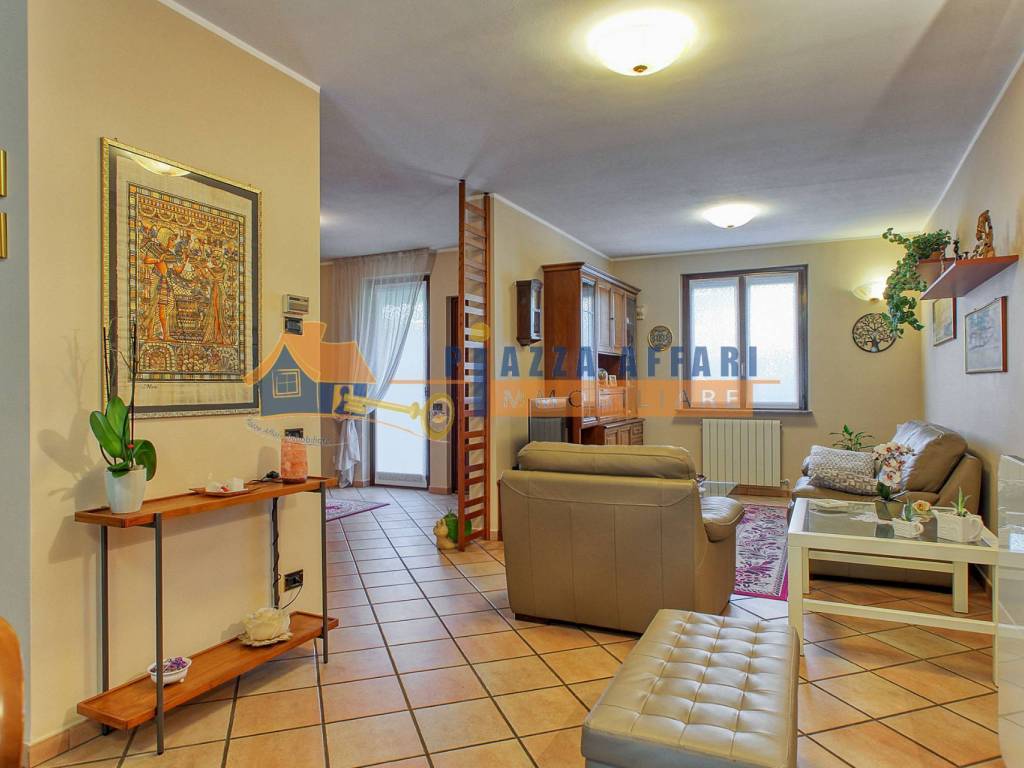 Villetta a schiera a Carnago in via Paolo VI - Foto 5