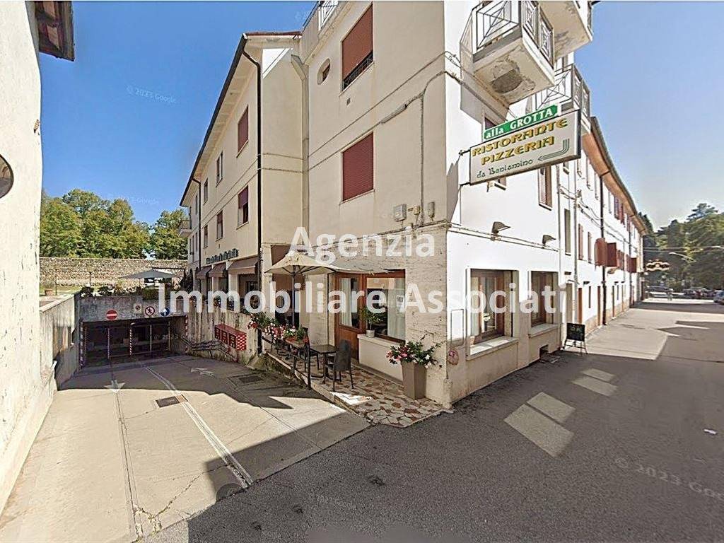 Box / garage a Bassano del grappa in Vicolo J. Da Ponte - Foto 2