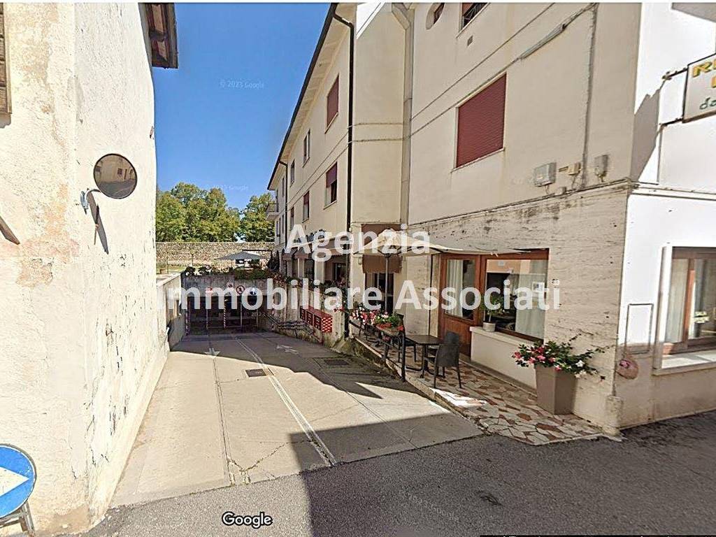 Box / garage a Bassano del grappa in Vicolo J. Da Ponte - Foto 3