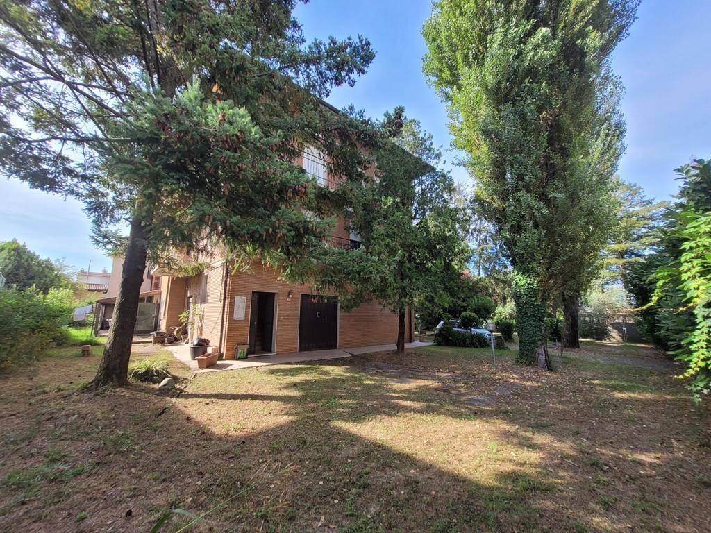 Villa a Pietrasanta in Via S. Francesco, , 25 - Foto 2