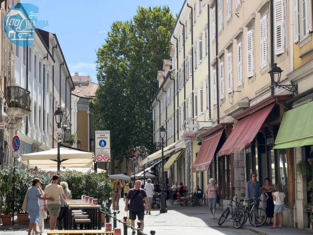 Appartamento a Trieste in Via di Cavana, 7 - Foto 2