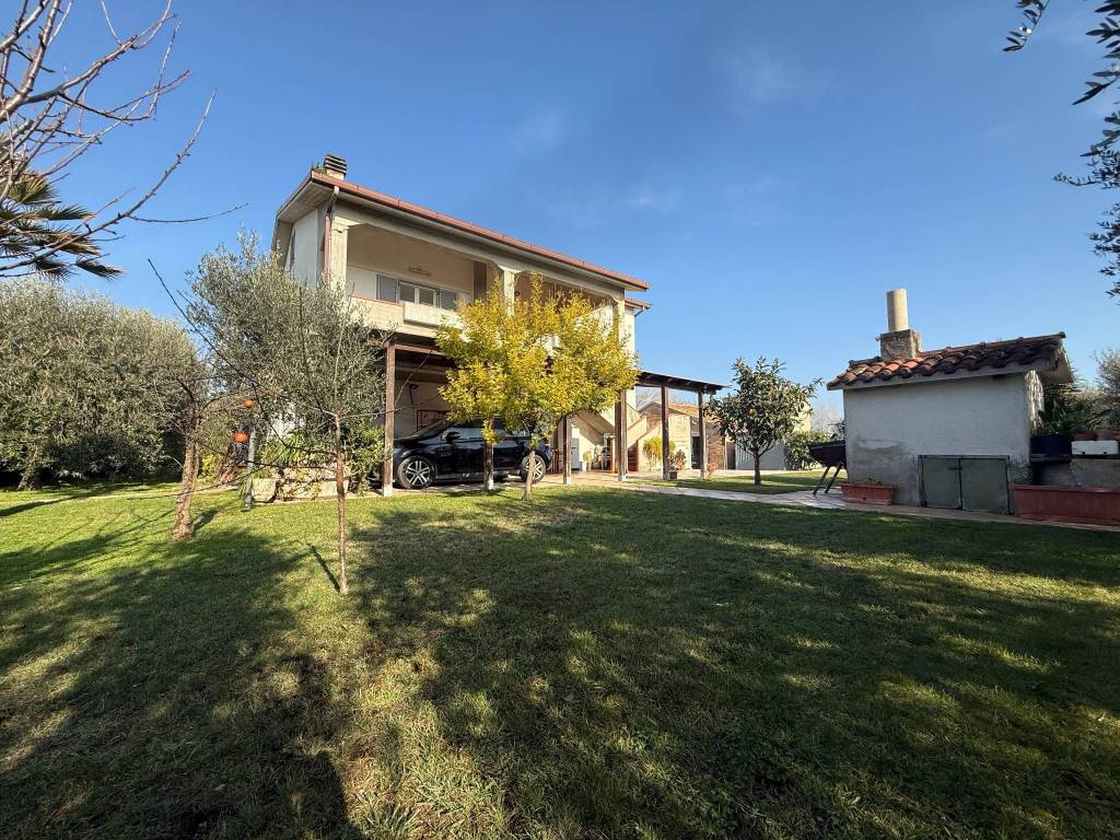 Villa a Porto recanati in Via Scossicci, 31 - Foto 2