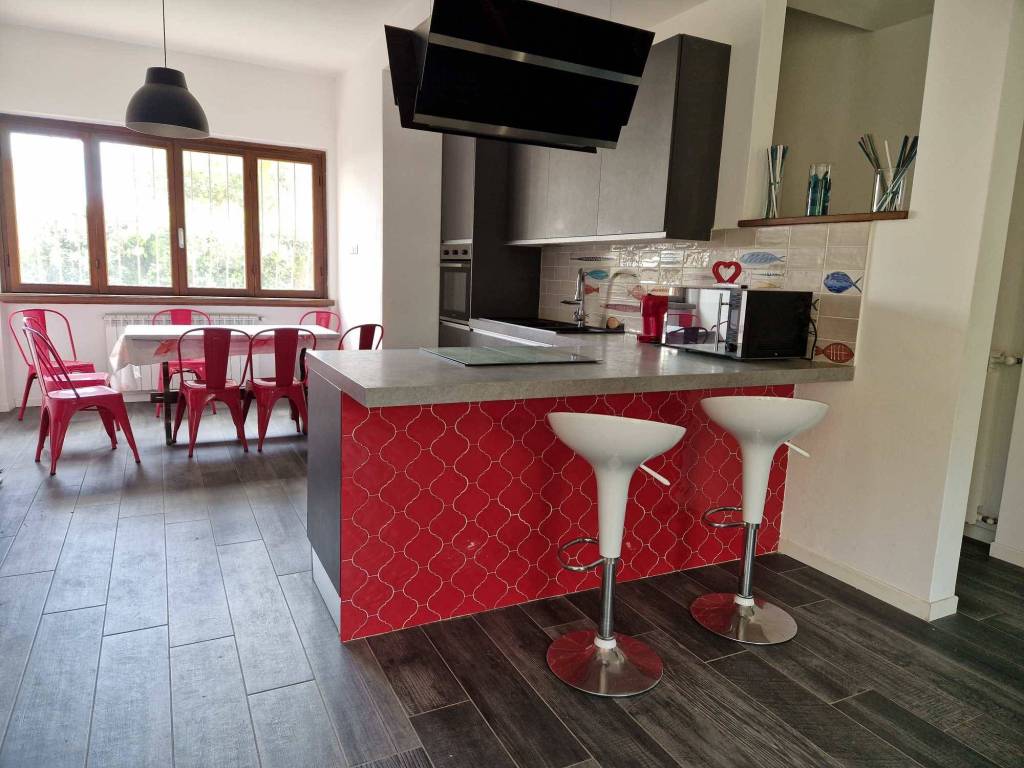 Villa a Pietrasanta in Viale Apua, 209 - Foto 2