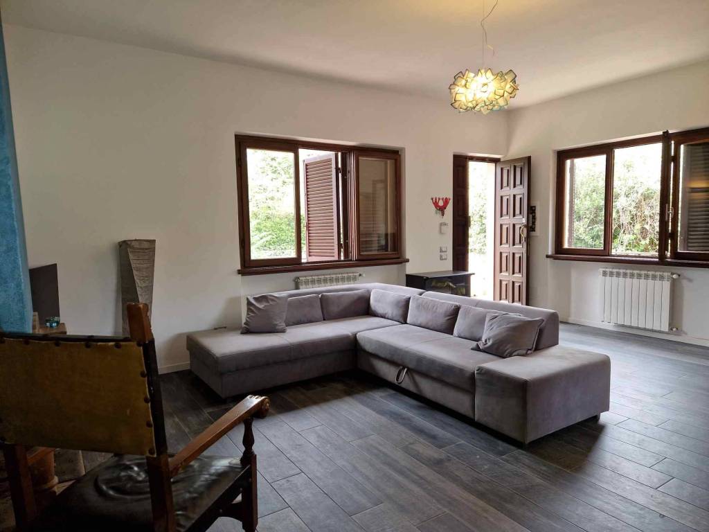 Villa a Pietrasanta in Viale Apua, 209 - Foto 4