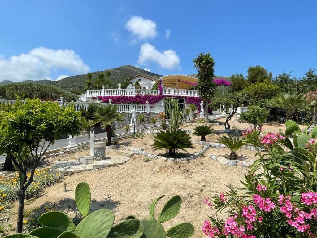 Villa a Ceriale - Foto 2