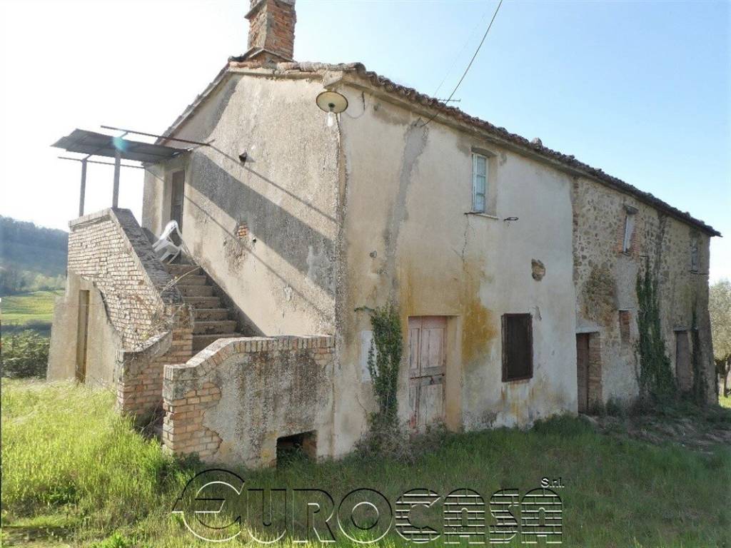 Rustico / casale a Umbertide in BADIA SAN CASSIANO - Foto 4