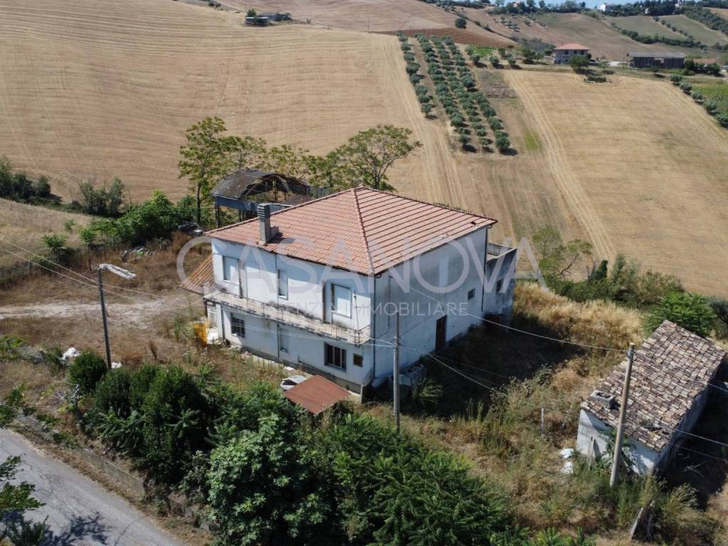 Rustico / casale a Mosciano sant'angelo - Foto 4