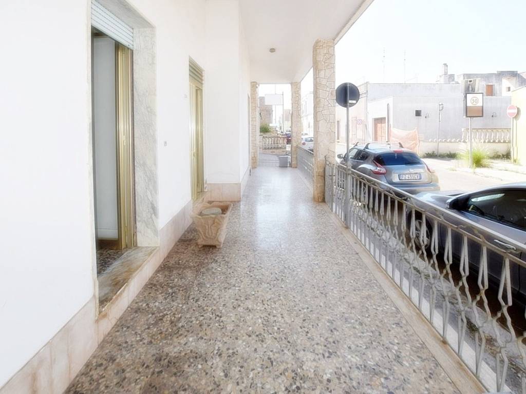 Casa indipendente a Castrignano del capo in Via Vittorio Veneto - Foto 3