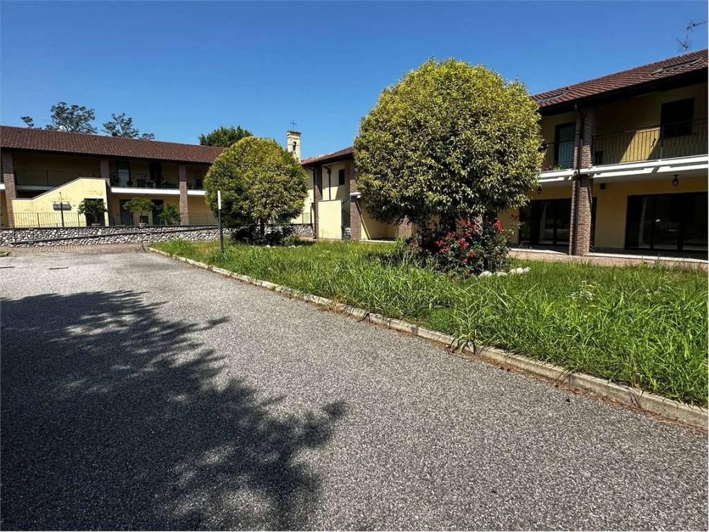 Immobile a Lonate pozzolo in via Del Gregge, snc - Foto 3