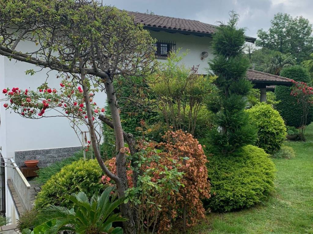 Villa a Carnago in Via Brianzola, 30 - Foto 5