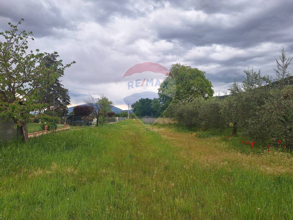 Terreno a Trevi in Via Monte Bianco - Foto 4