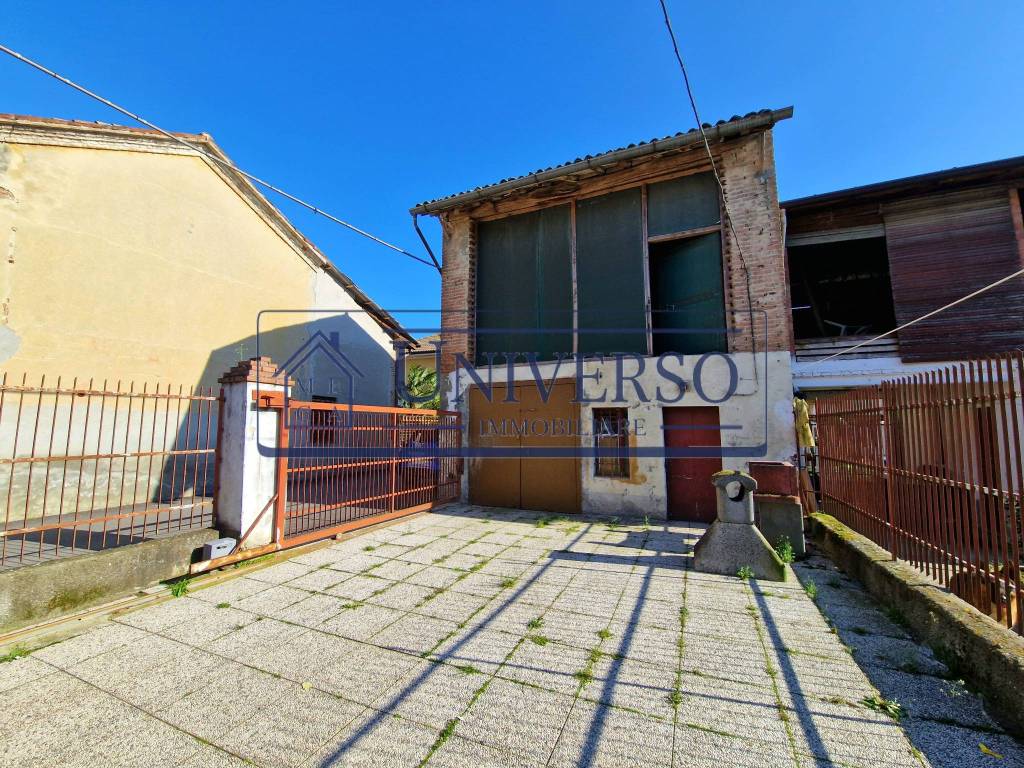 Villa a Mezzana bigli in Via Po, 16 - Foto 3