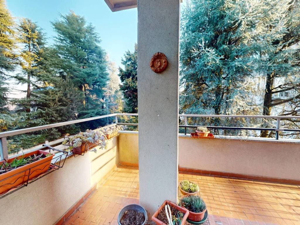 Appartamento a Carate brianza in Viale Giuseppe Garibaldi, 9 - Foto 2