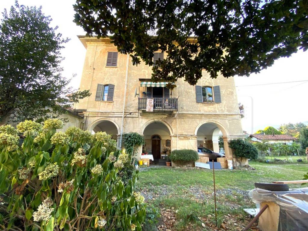 Casa indipendente a Verbania in Corso Lorenzo Cobianchi - Foto 2