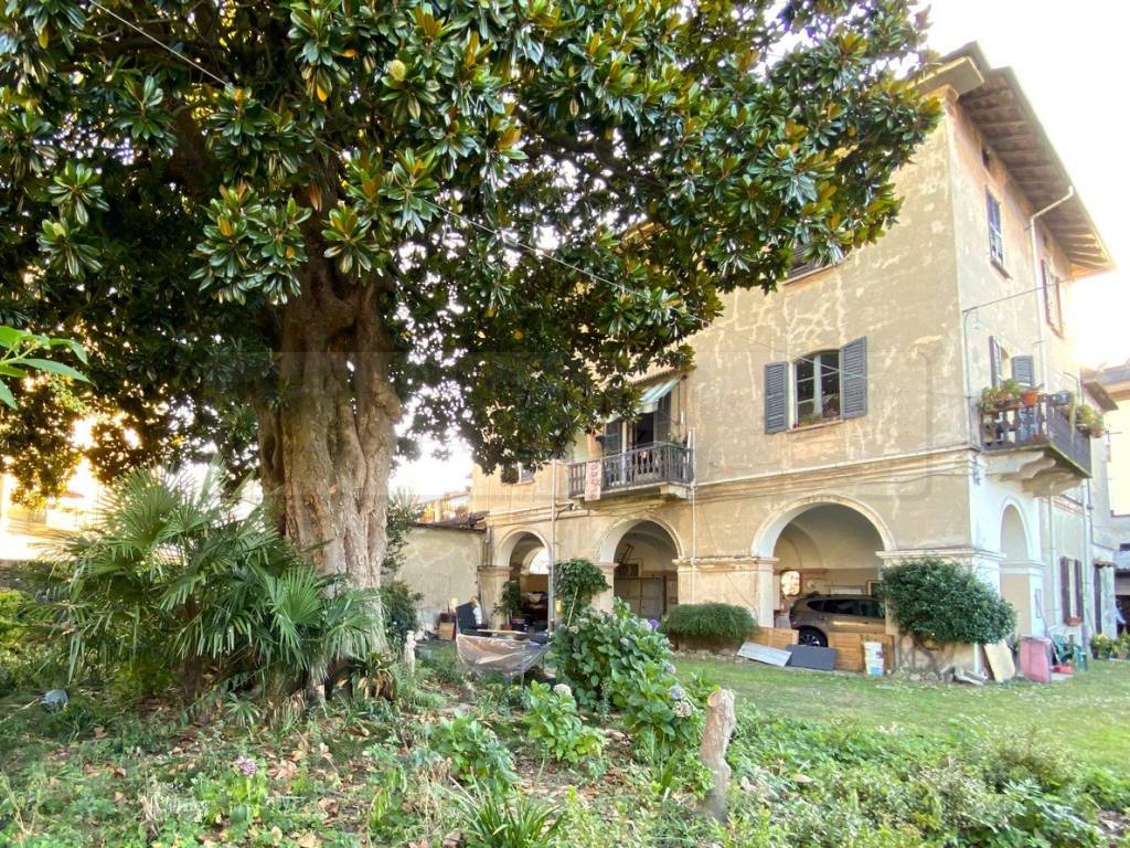Casa indipendente a Verbania in Corso Lorenzo Cobianchi - Foto 3