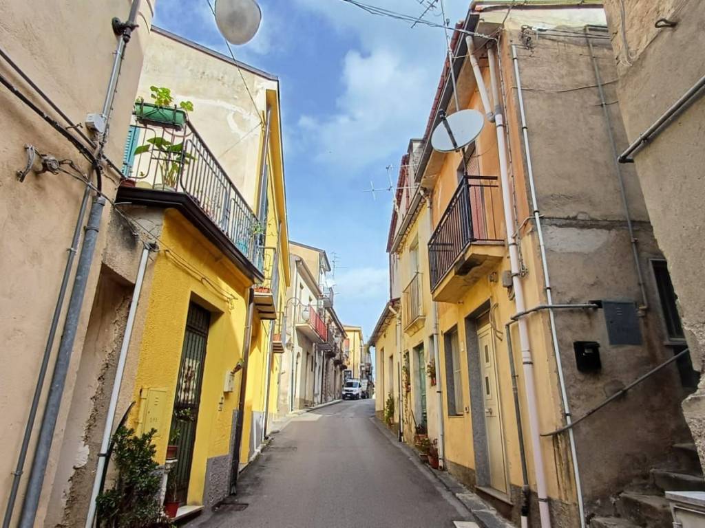 Casa indipendente a Sant'angelo di brolo in Via Limina - Foto 3
