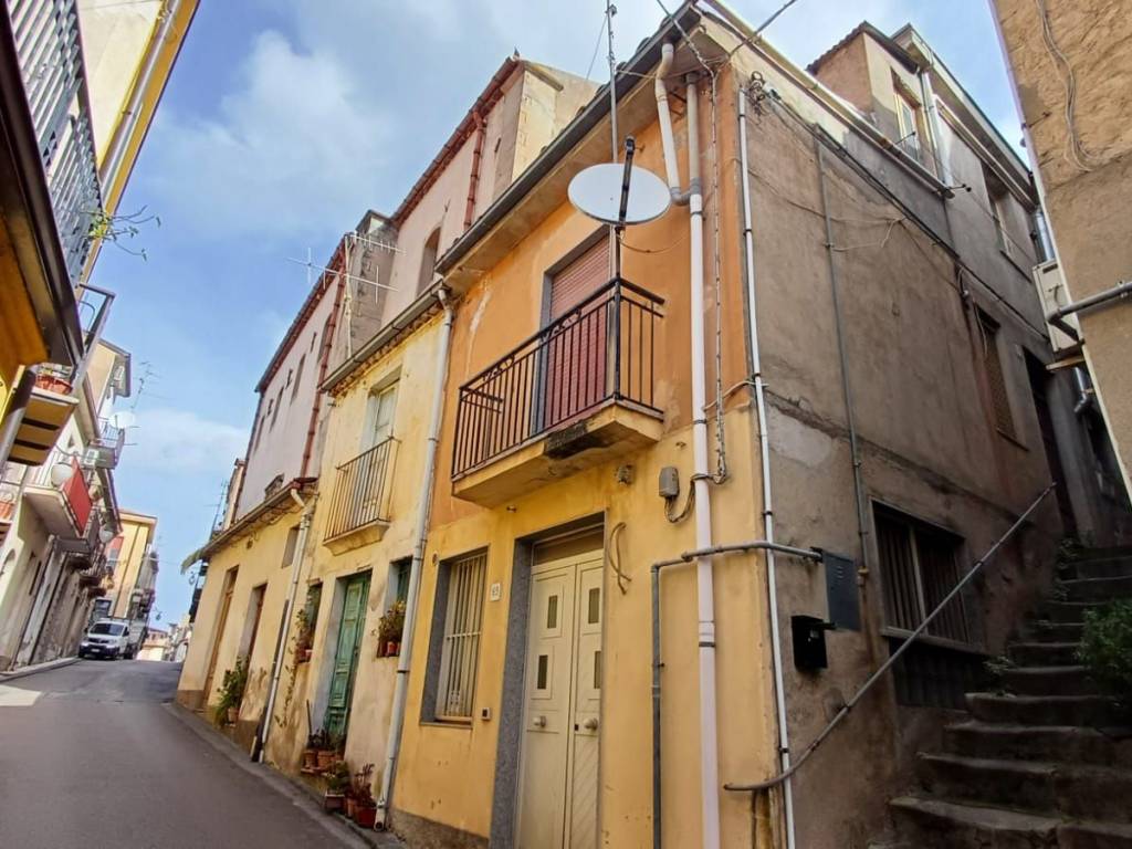 Casa indipendente a Sant'angelo di brolo in Via Limina - Foto 4